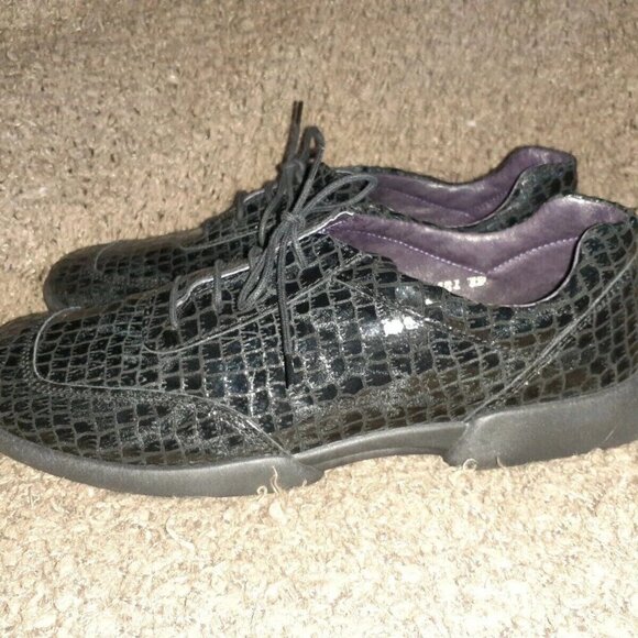 ROHDE-Dark Navy-Croc Pattern Patent with Texture-Superb-Leather-SZ 8UK-8.5 US - Picture 2 of 8